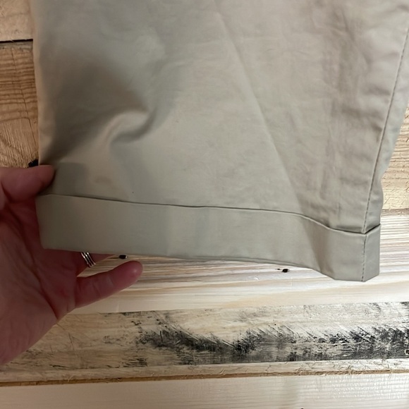 Banana Republic size 0 Martin Fit Tan Mid-rise Bermuda Shorts - Picture 4 of 10